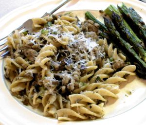 Pasta with Turkey and Mushroom Ragu Recipe Photo